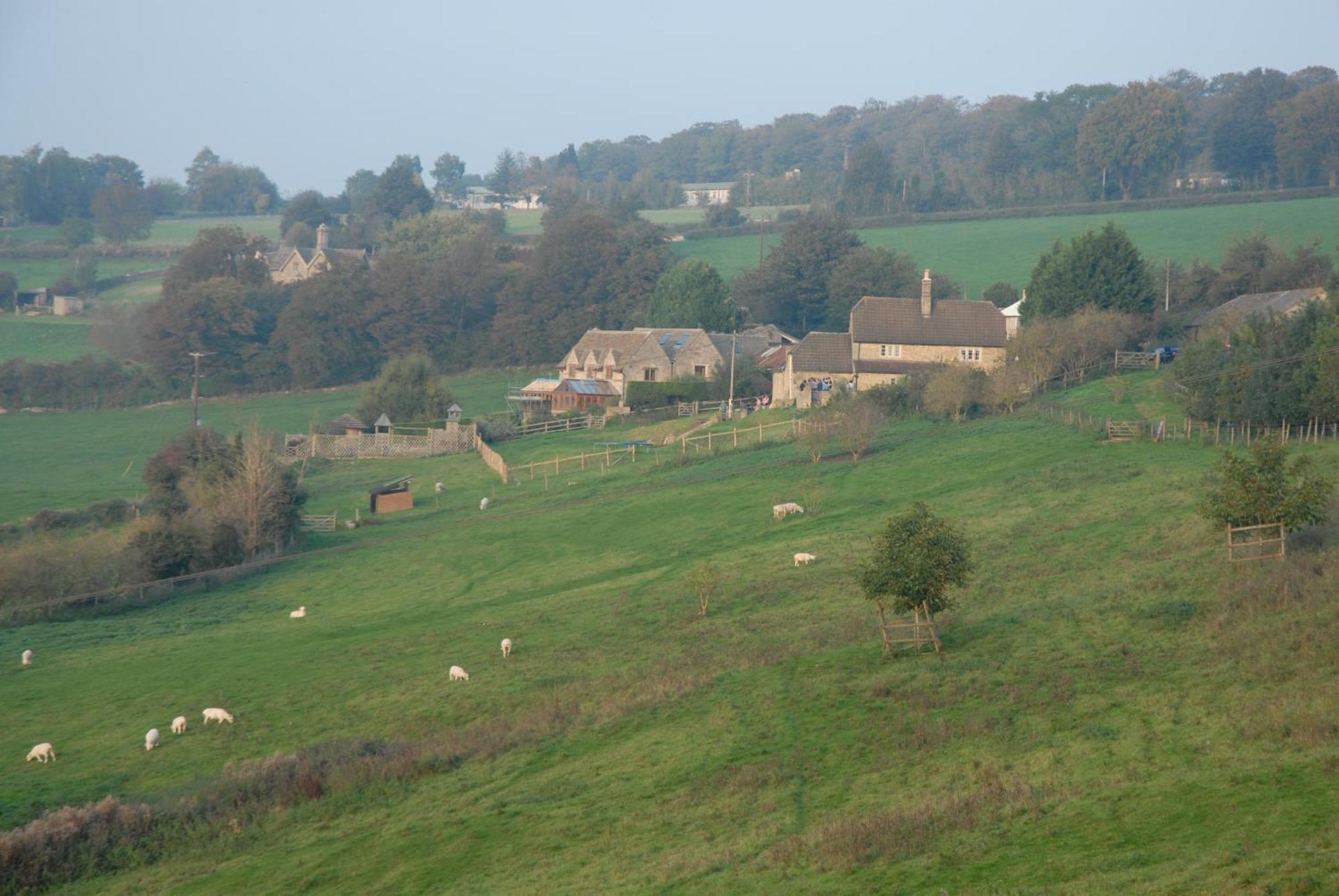 Гостьовий будинок T'S At Lower Rudloe Farm Коршем Екстер'єр фото